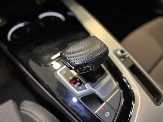 Audi A4 Avant 40 TDI quattro S tronic S line edition