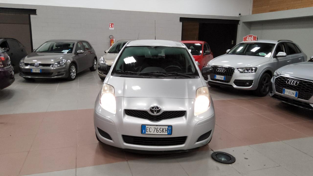 Toyota Yaris 1.0 5 porte Sol