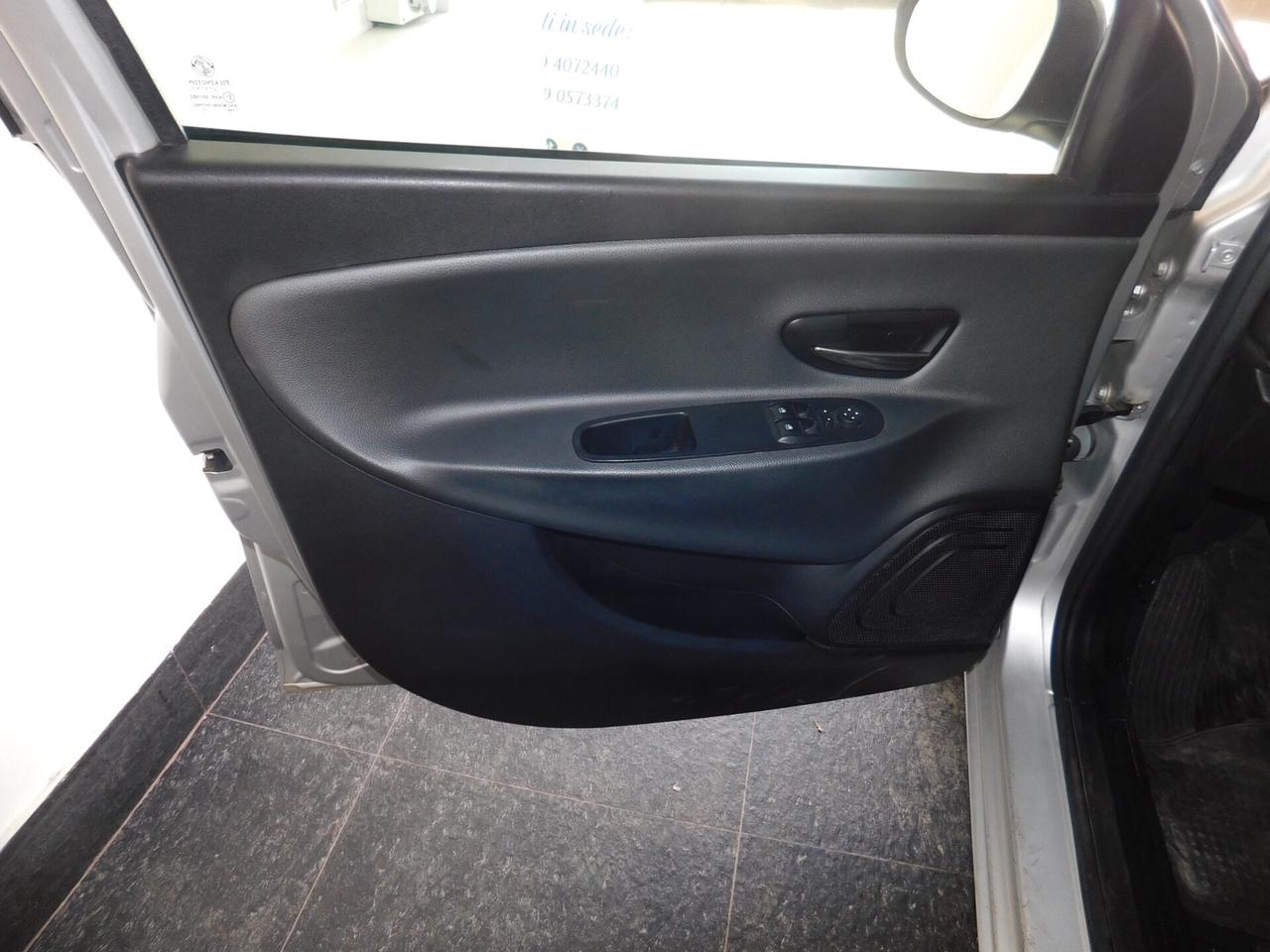 Lancia Ypsilon 1.3 MJT 16V 95 CV 5 porte S&S Gold