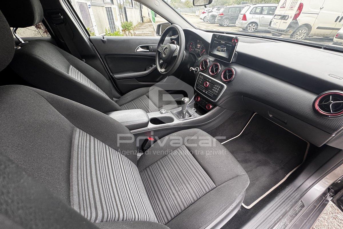 MERCEDES A 180 d Business