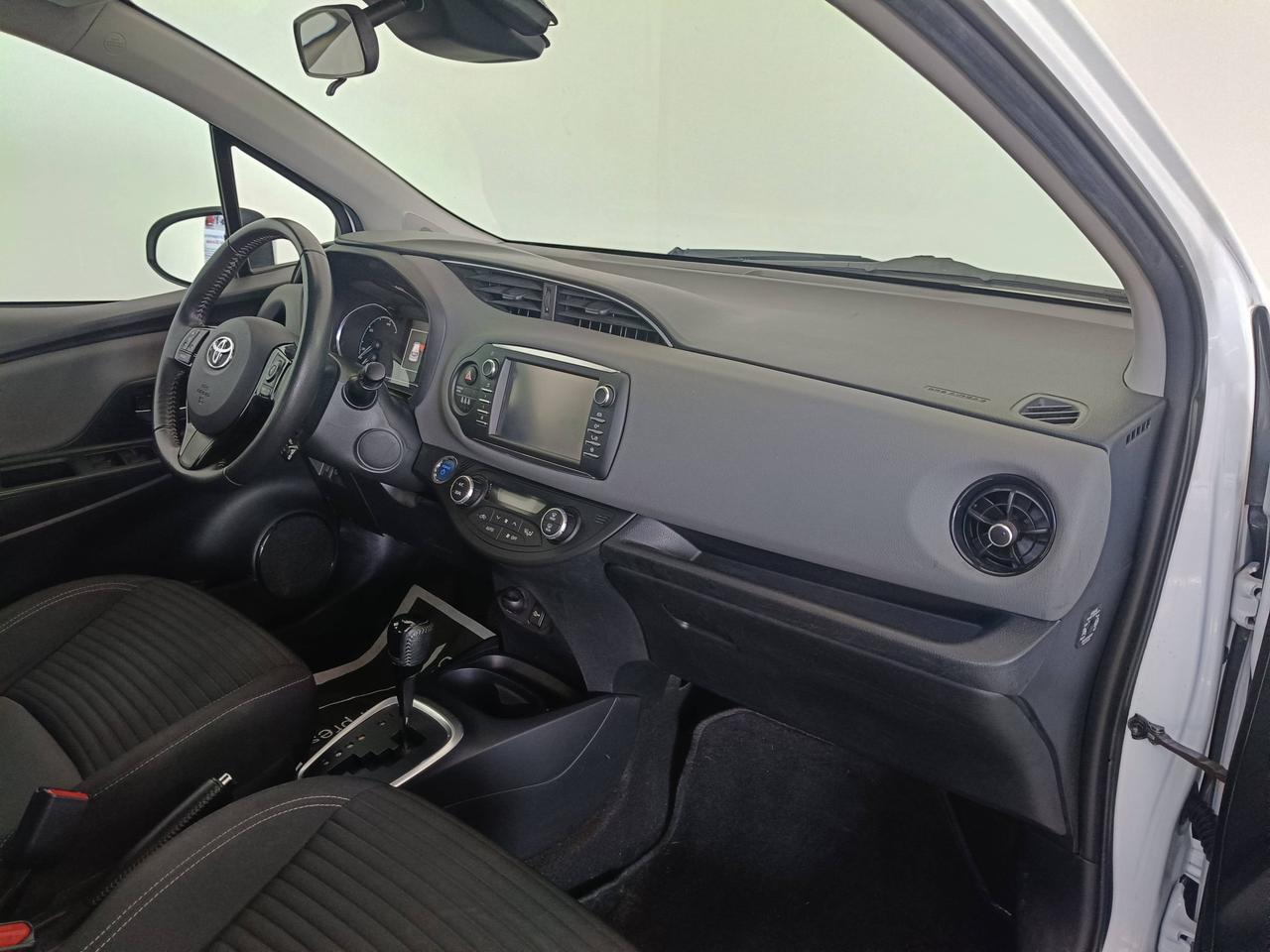 TOYOTA Yaris III 2017 - Yaris 5p 1.5h Active