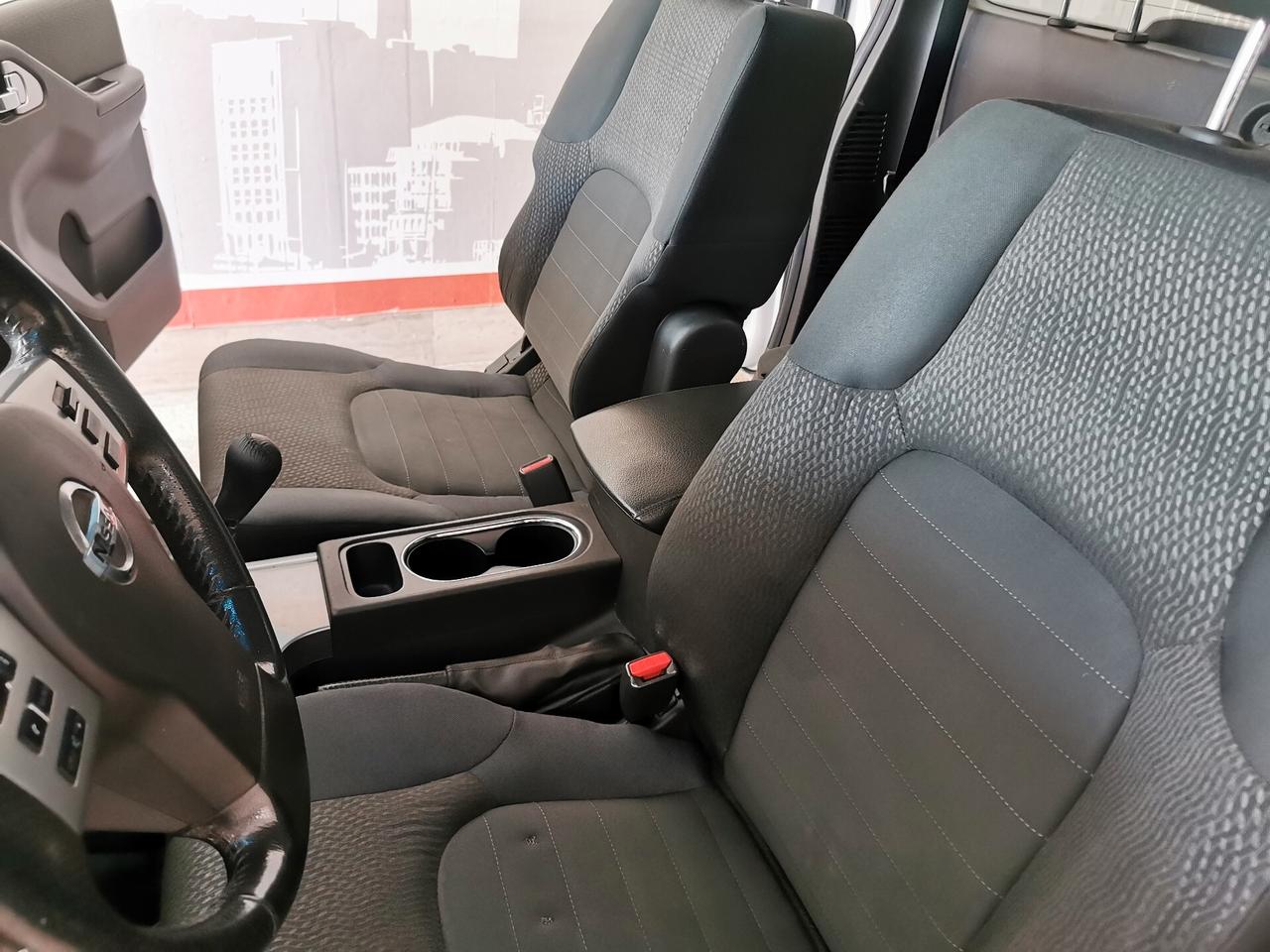 Nissan Navara 2.5 dCi 190CV 2 porte King Cab Sport