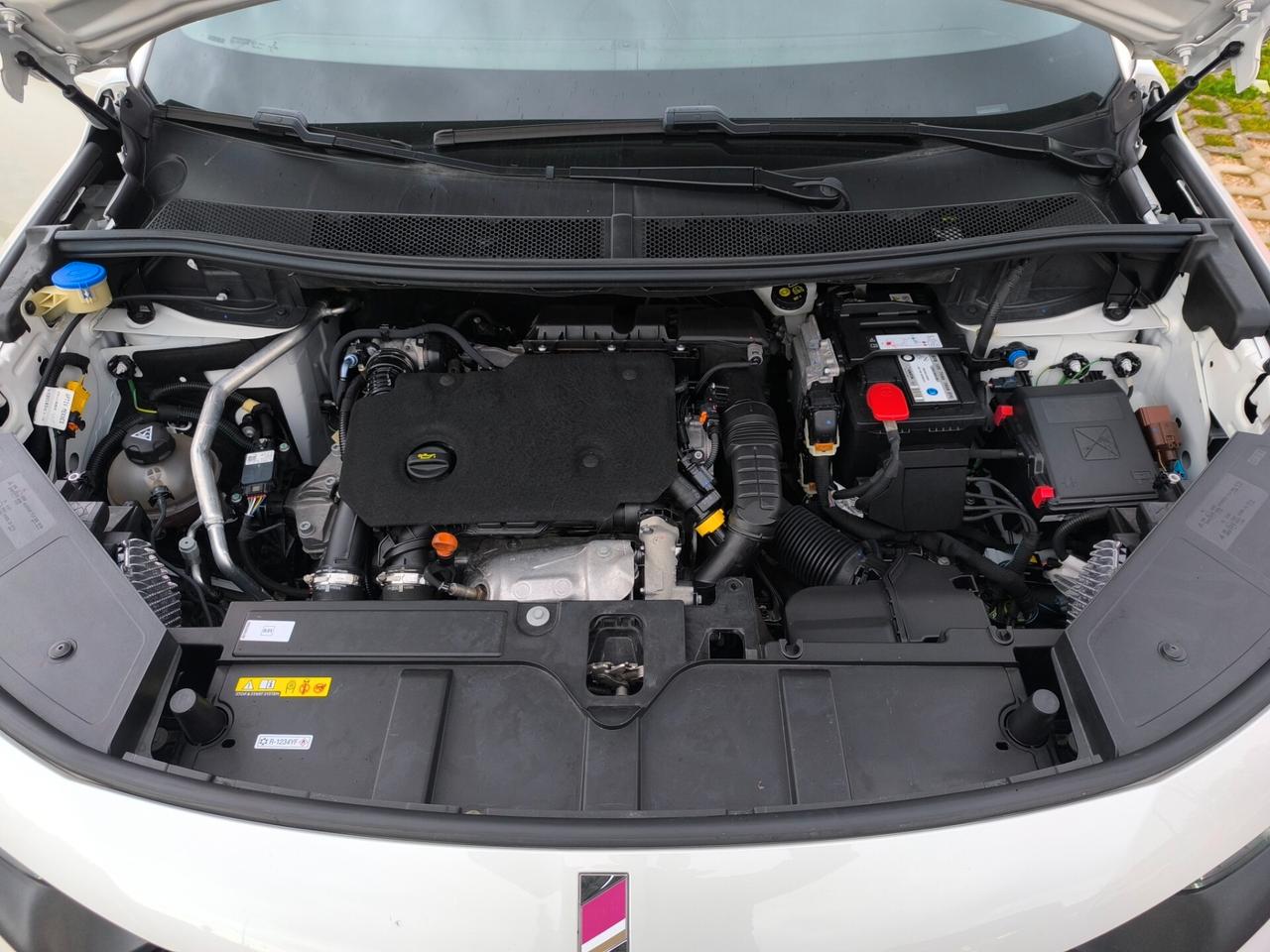 DS 7 PERFORMANCE LINE++1.5 HDI FULL LED/NAV/ TETTO