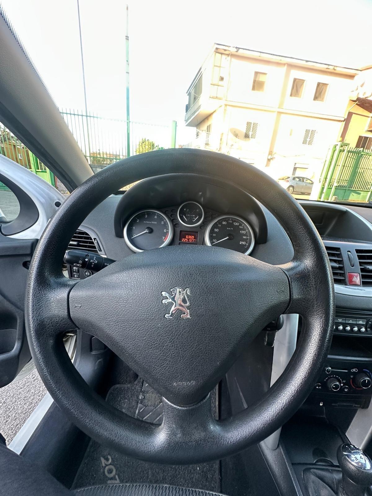 Peugeot 207 Plus 1.4 8V 75CV 5p. ECO GPL