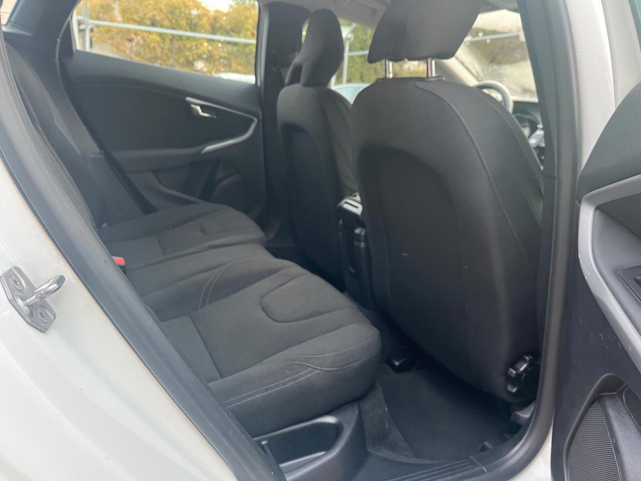 Volvo V40 Cross Country D2 1.6 Business