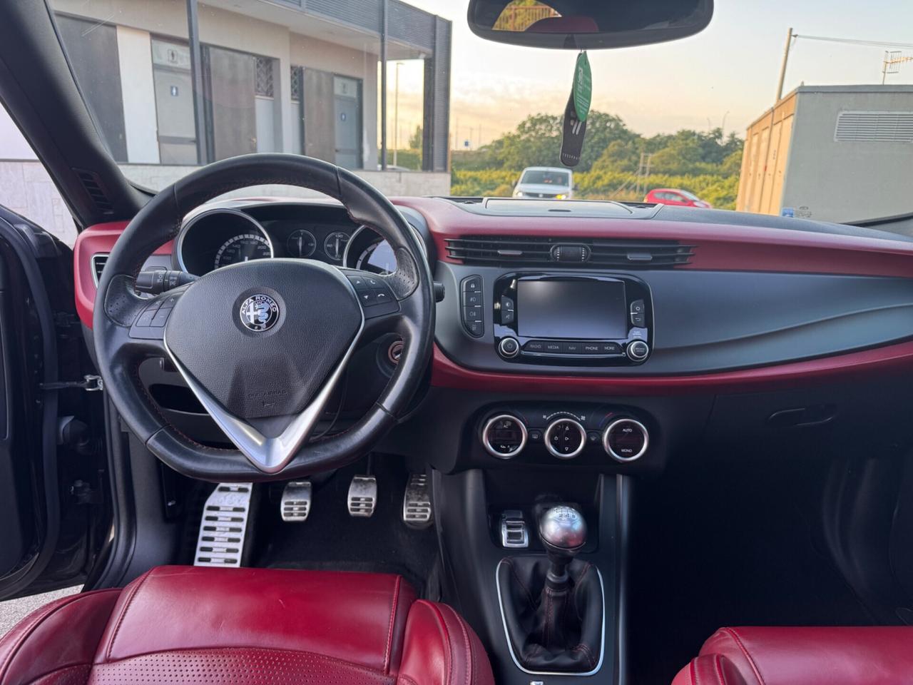 Alfa Romeo Giulietta 1.6 JTDm-2 CV Exclusive Full Optional