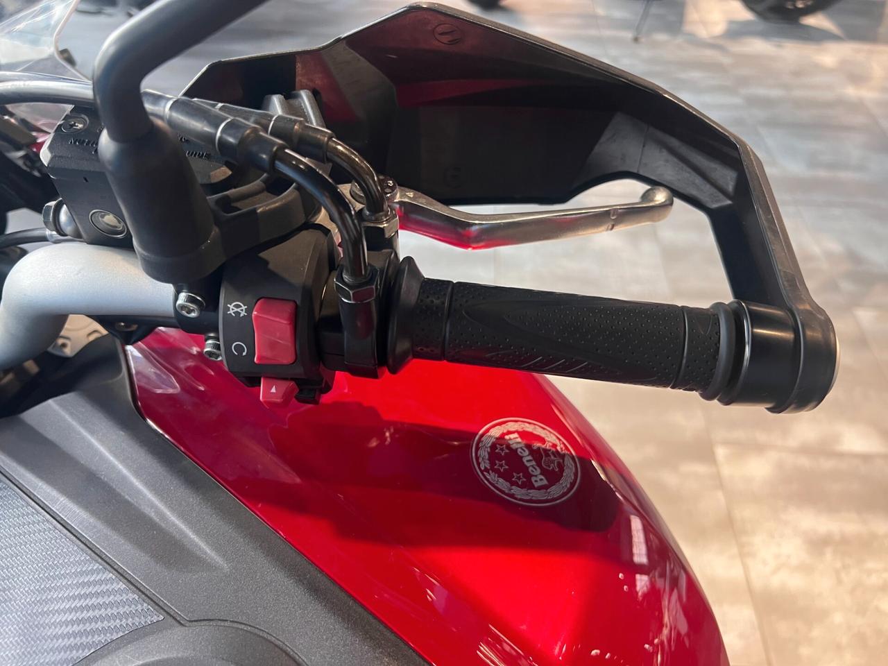 Benelli TRK 502 X + ACCESSORI
