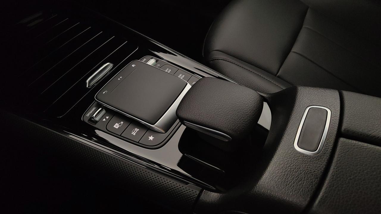 Mercedes-Benz GLB 200 d Business Extra auto