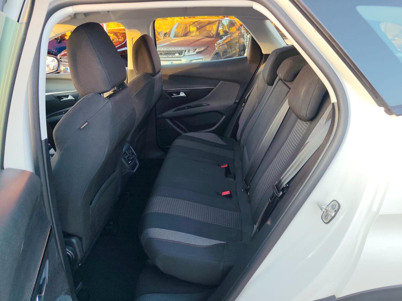 Peugeot 3008 BlueHDi 130 S&S Business