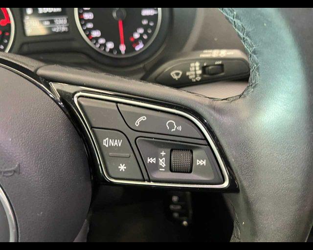 AUDI Q2 30 TDI S tronic Business Plus