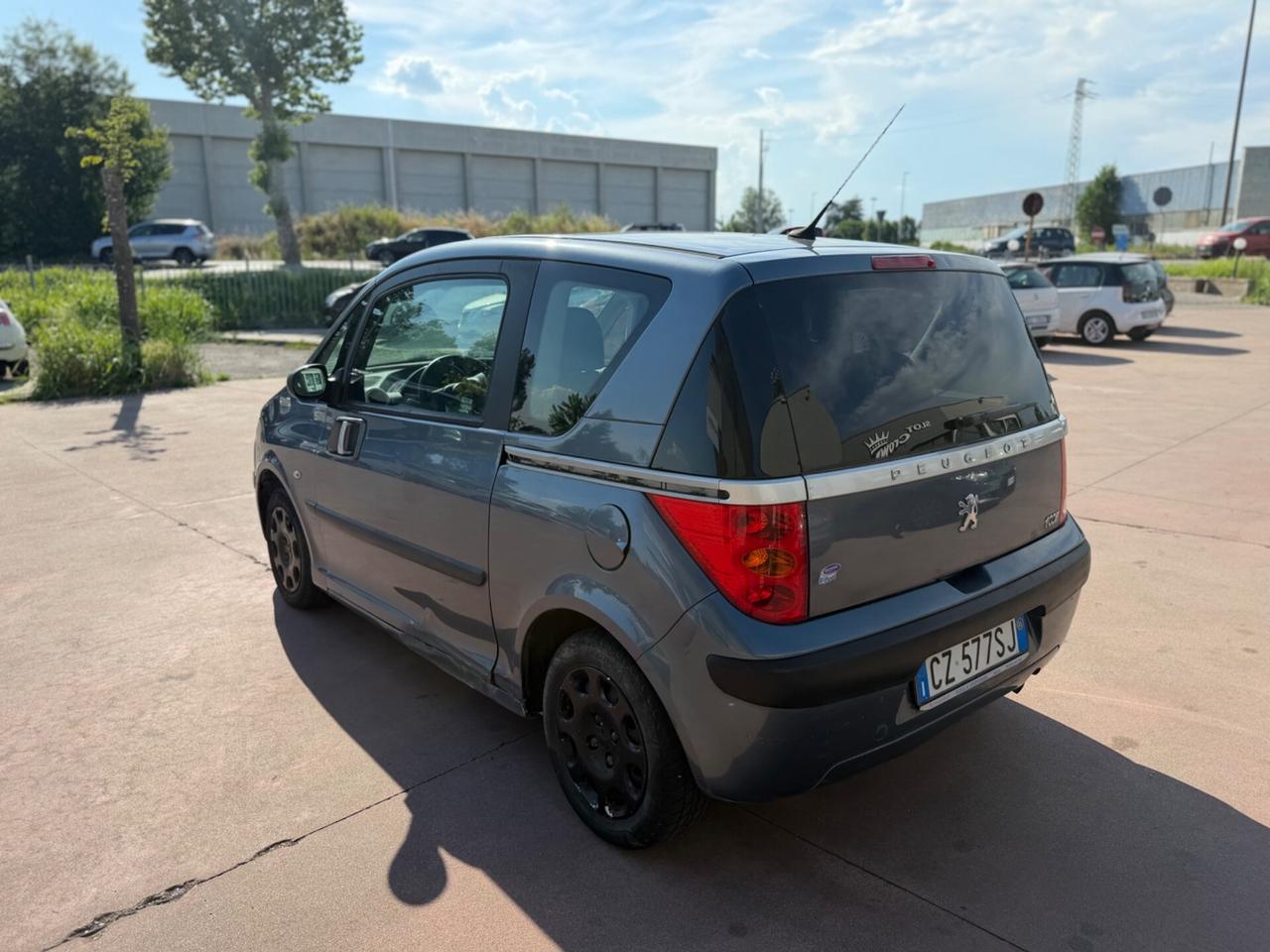 Peugeot 1007 1.6 Trendy 2Tronic