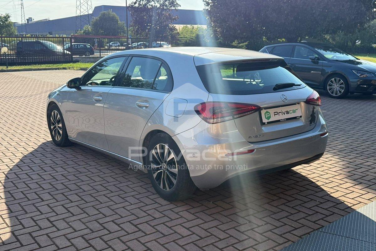 MERCEDES A 180 d Automatic Business
