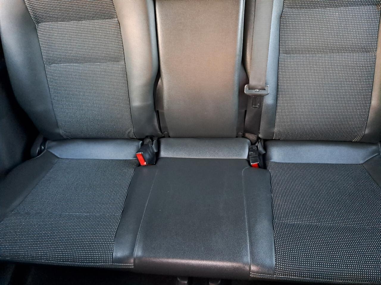 Opel Zafira 1.9 CDTI 120CV Cosmo 7 POSTI