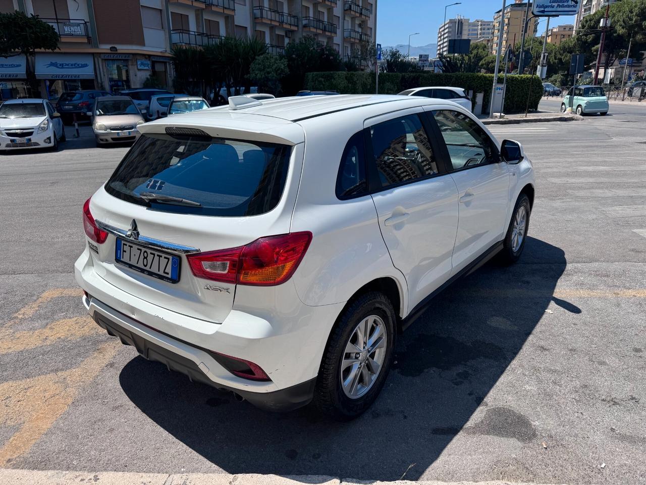 Mitsubishi ASX 1.6 DI-D 114 CV 2WD Invite Navi