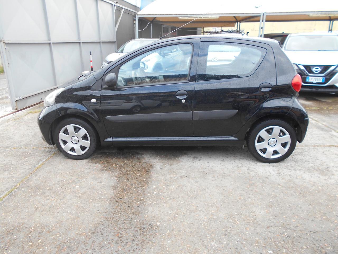 Toyota Aygo 1.0 12V VVT-i 5 porte Now