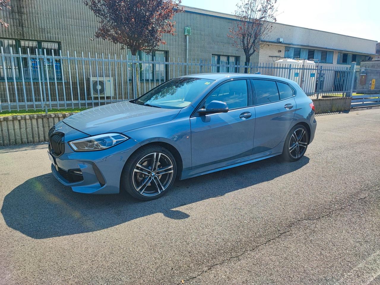 Bmw 118 118d 5p. Msport uni-pro
