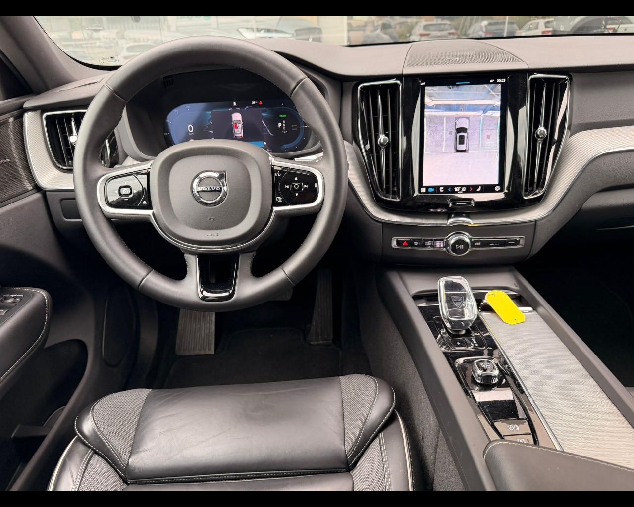 VOLVO XC60 T6 PHEV AWD PLUS DARK AUTO