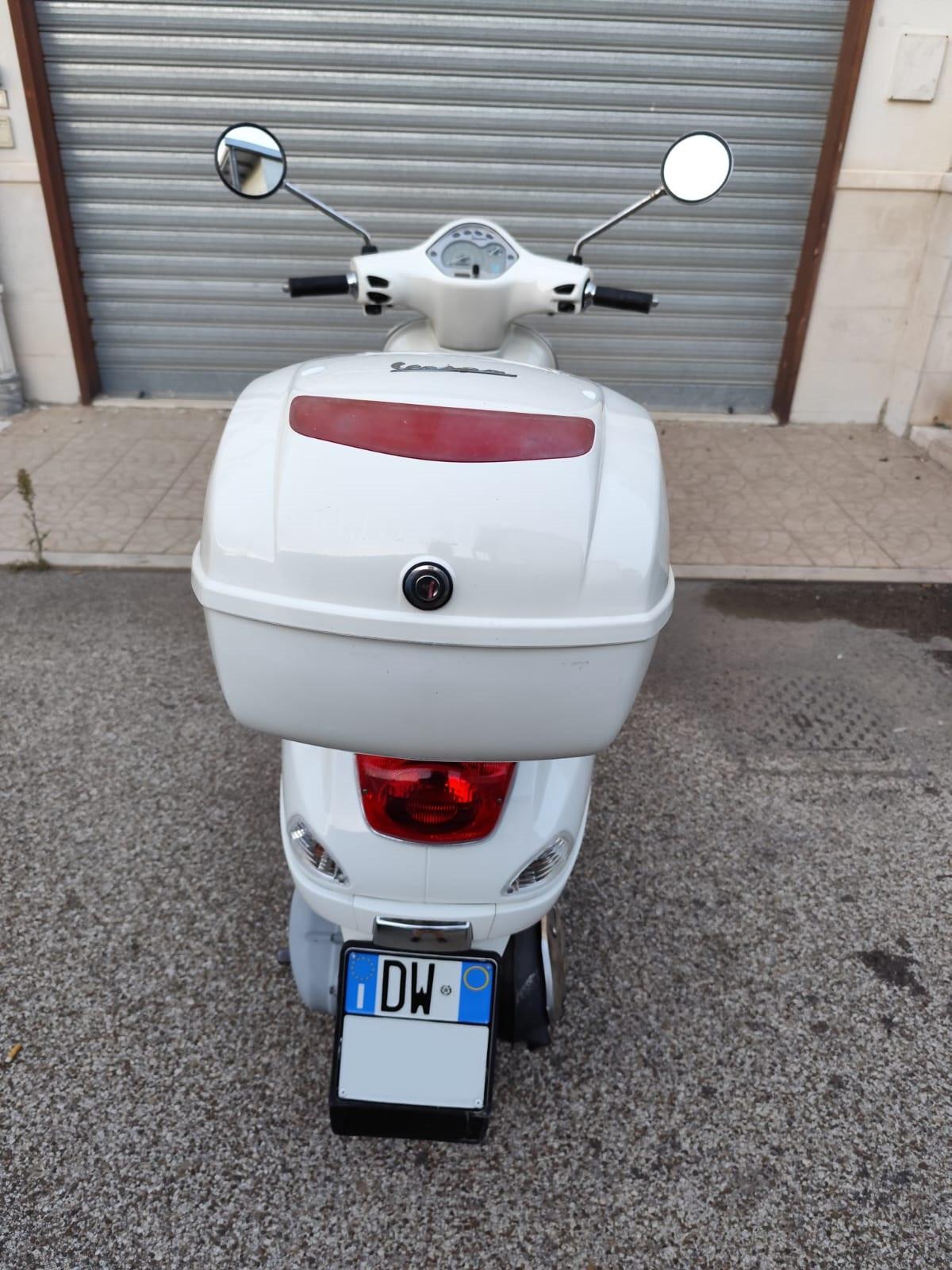 Piaggio Vespa 125 LX 2013