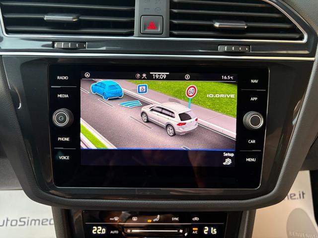 VOLKSWAGEN Tiguan 2.0 TDI 150 CV SCR DSG R-Line LUCI AMBIENTE