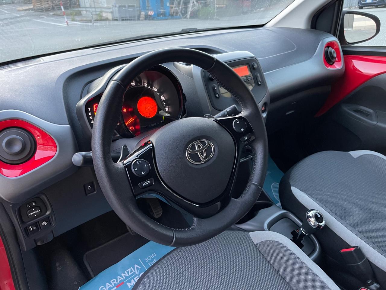 Toyota Aygo 1.0 BENZINA 72 CV 5 porte - CAMBIO AUTOMATICO