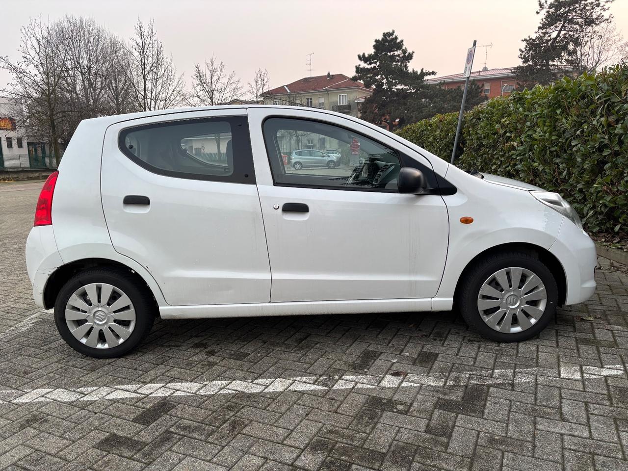 Suzuki Alto 1.0 Neopatentati