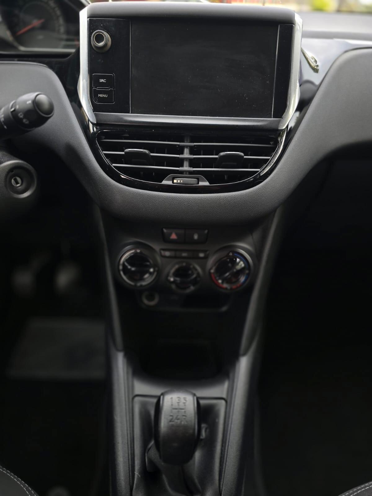 Peugeot 208 1.4 HDi 68 CV 5 porte Access