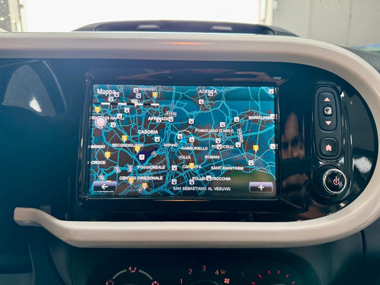 Renault Twingo 0.9 TCe 90cv EDC Intens 2016