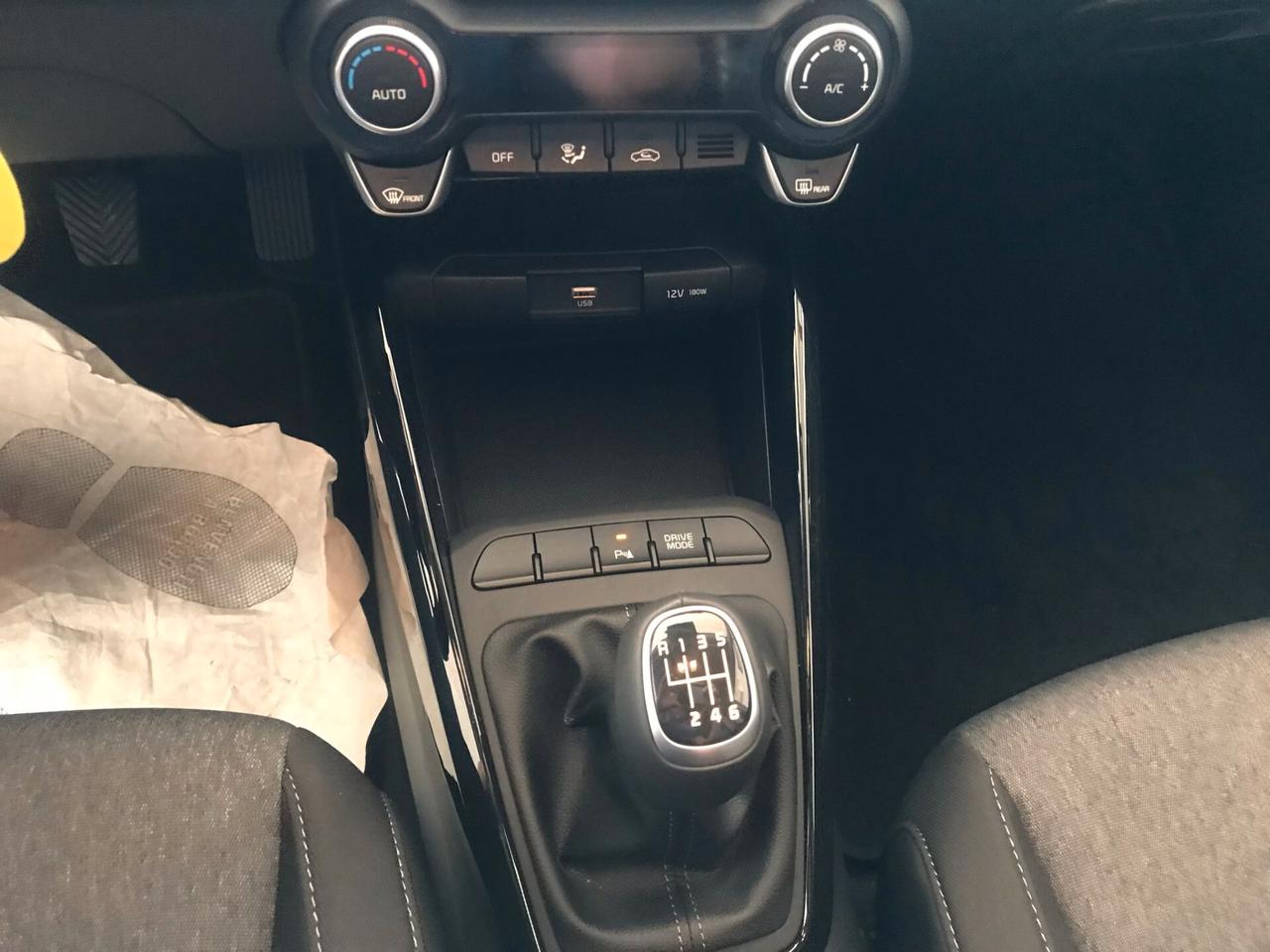 Kia Stonic 1.0 T-GDi 100 CV MHEV MT Urban