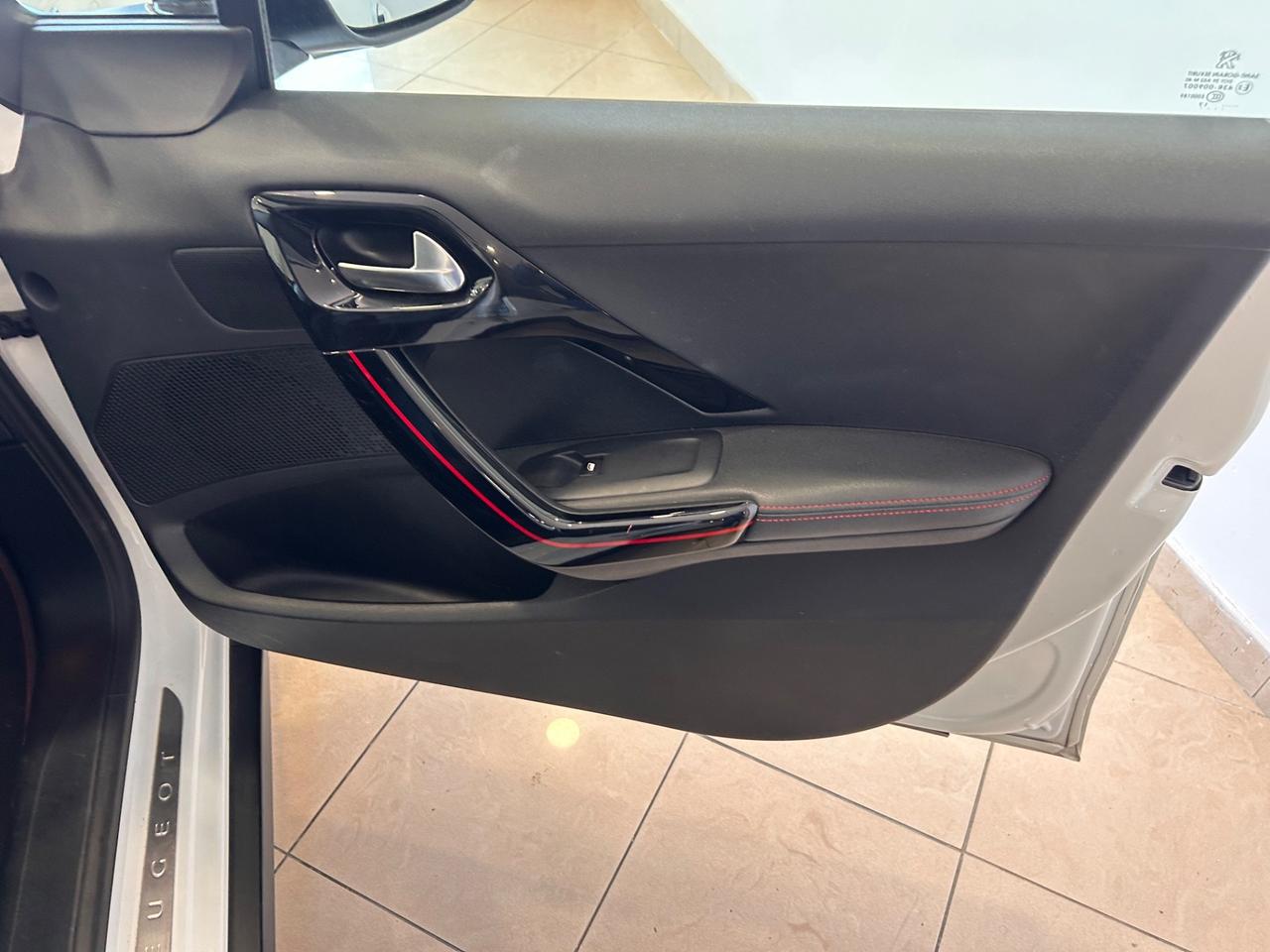 Peugeot 2008 BlueHDi 100 GT Line