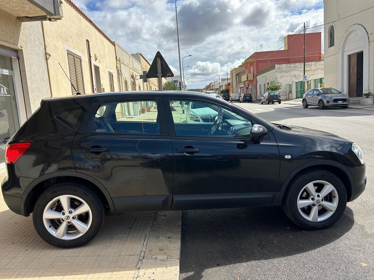 Nissan Qashqai 2.0 dCi DPF Tekna