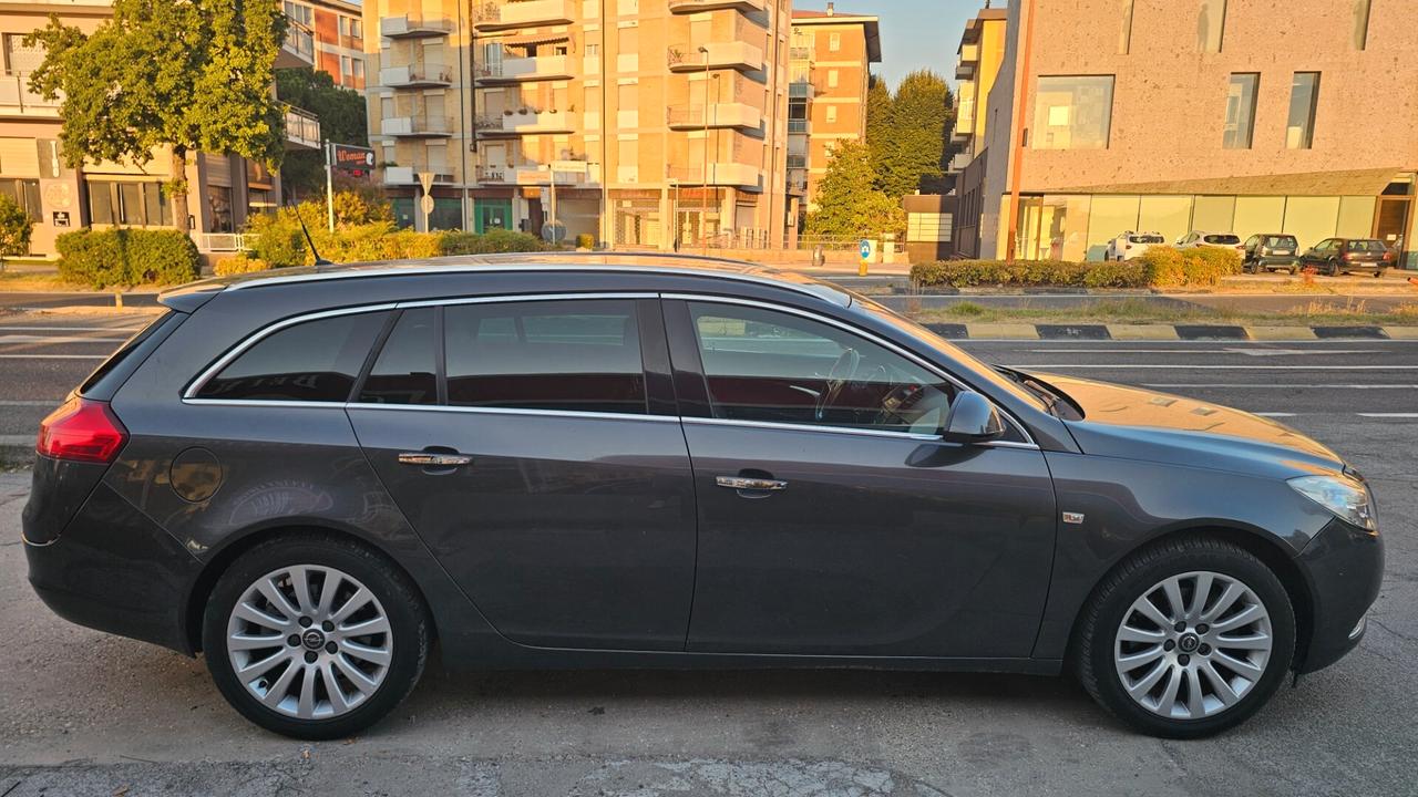 Opel Insignia 1.6 Turbo 180CV Sports Tourer Cosmo