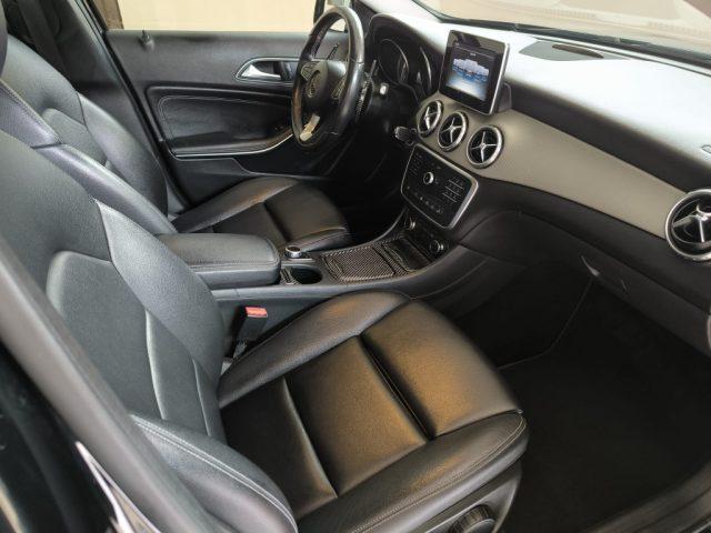 MERCEDES-BENZ GLA 220 d Automatic 4Matic Sport