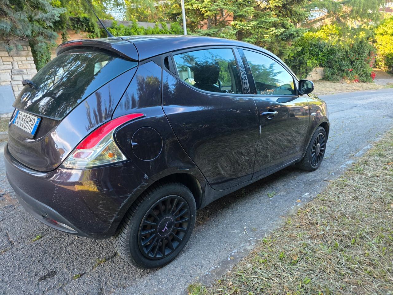 Lancia Ypsilon 1.2 69 CV 5 porte GPL Ecochic Elefantino
