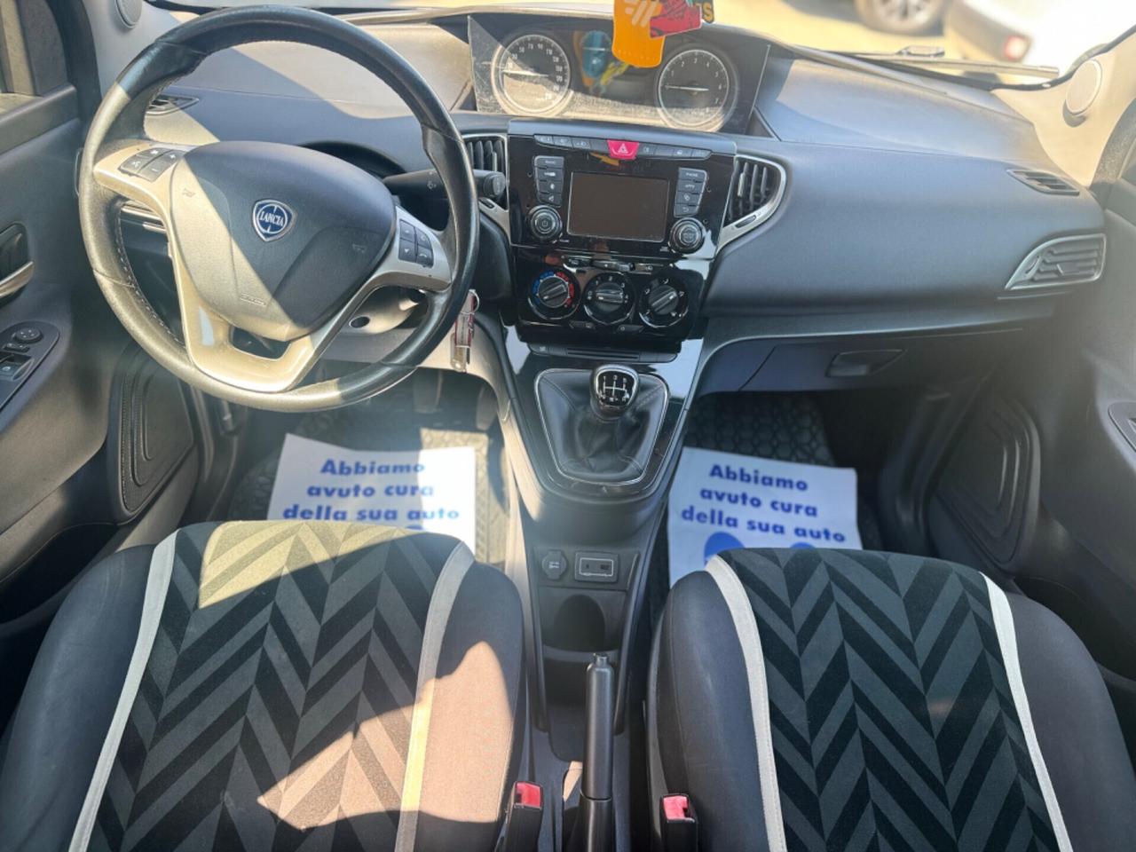 Lancia Ypsilon 1.2 69 CV 5 porte Platinum 2016