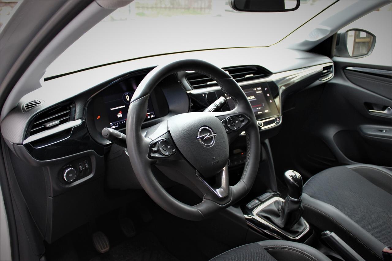 Opel Corsa 1.2 Elegance Neopatentati