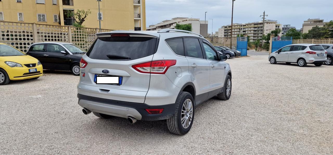 Ford Kuga 2.0 TDCI 140 CV 4WD Powershift Titanium