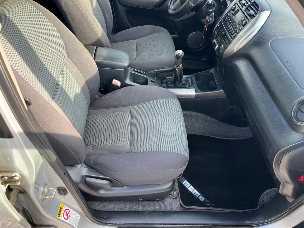 Toyota RAV 4 RAV4 2.0 Tdi D-4D cat 5 porte Sol
