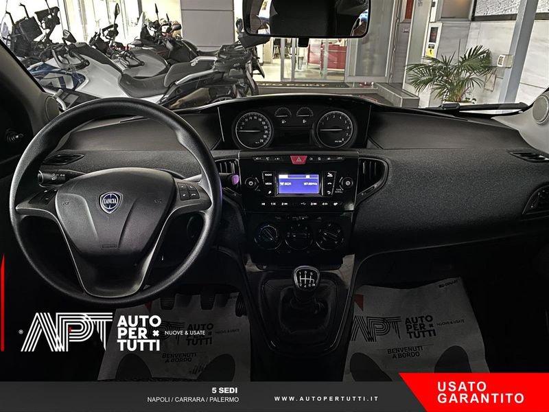 Lancia Ypsilon Ypsilon 1.0 firefly hybrid Silver s&s 70cv