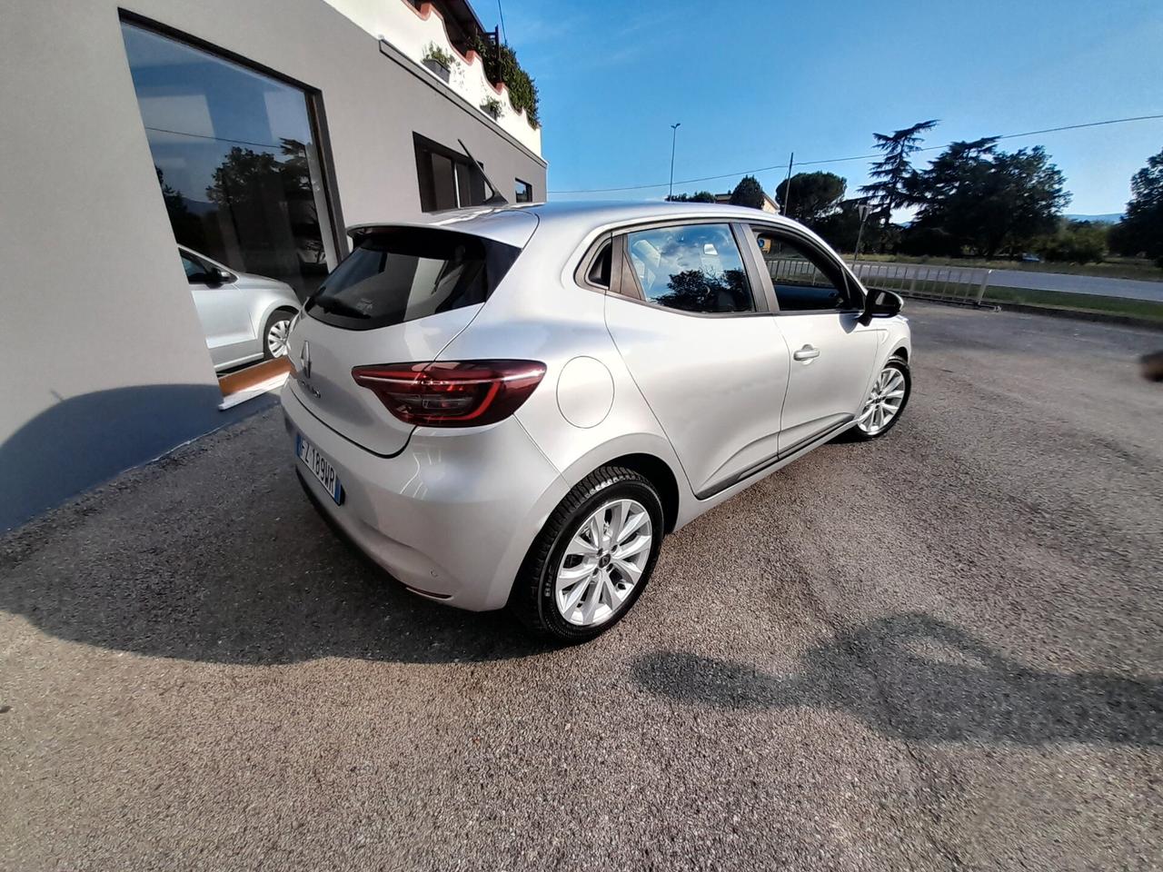 Renault Clio TCe 12V 100 CV 5 porte Intens