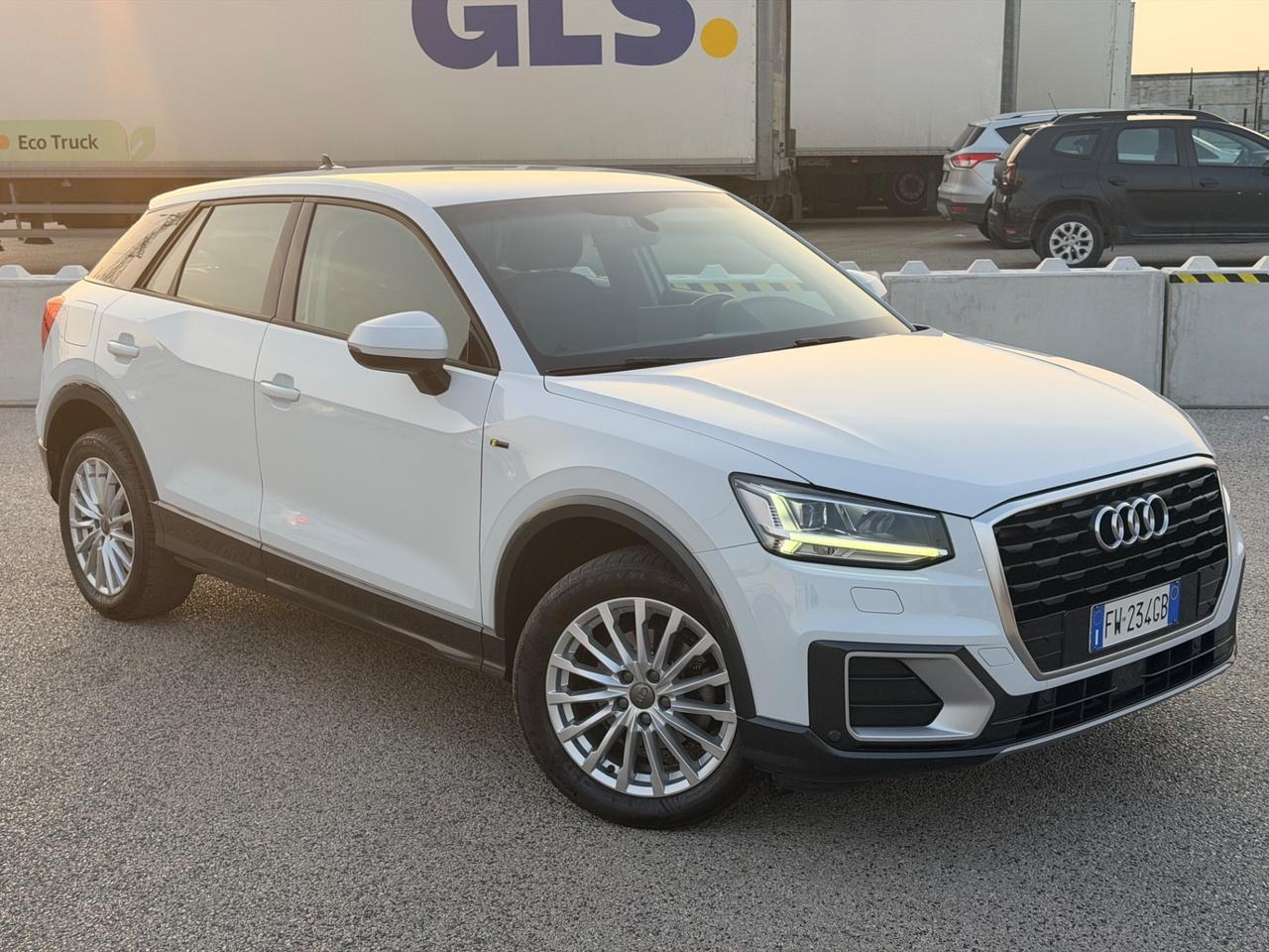 Audi Q2 30 TDI Business Design