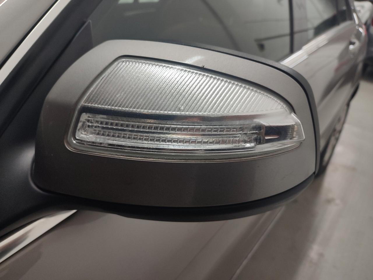 MERCEDES CLASSE C200 BERLINA A METANO POCHI KM GANCIO