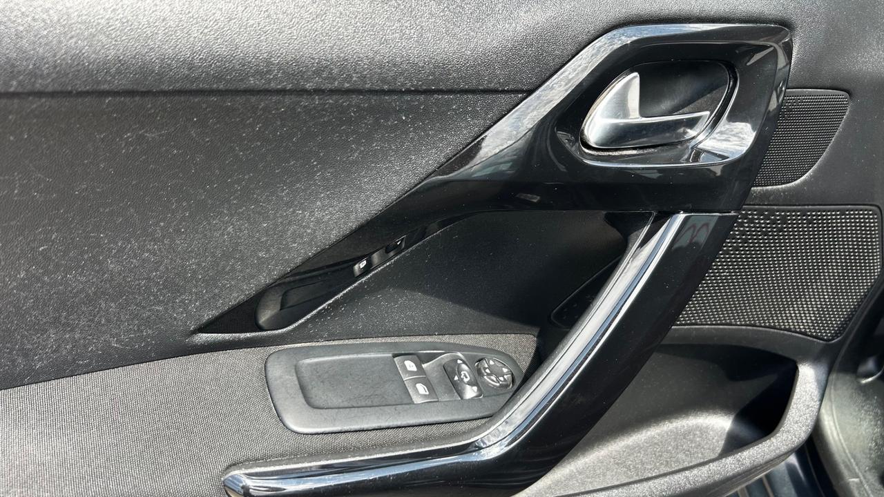 Peugeot 208 BlueHDi 75cv