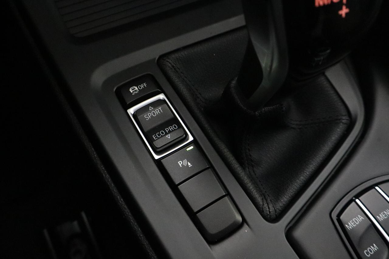 BMW X1 SDRIVE 18d sDrive18D BUSINESS ADVANTAGE STEPTRONIC