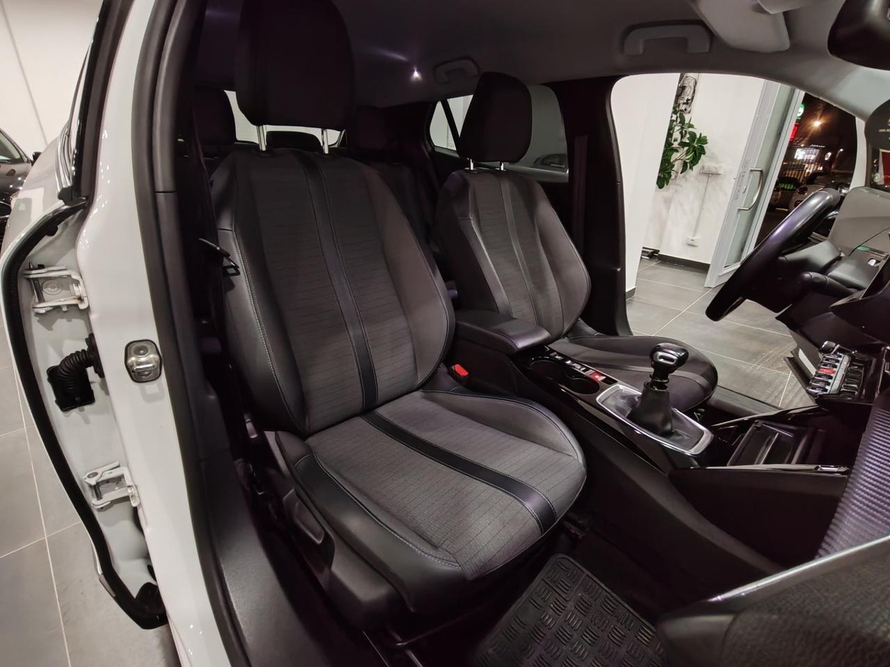 Peugeot 2008 PureTech 130 S&S Allure Pack 2022