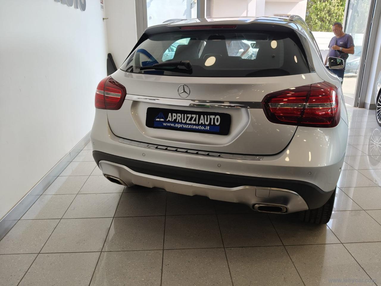 MERCEDES-BENZ GLA 200 d Automatic Sport