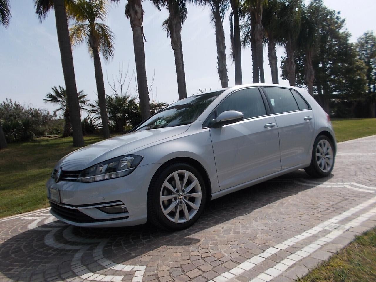 Volkswagen Golf 1.6 TDi VIRTUAL COCKPIT da VETRINA