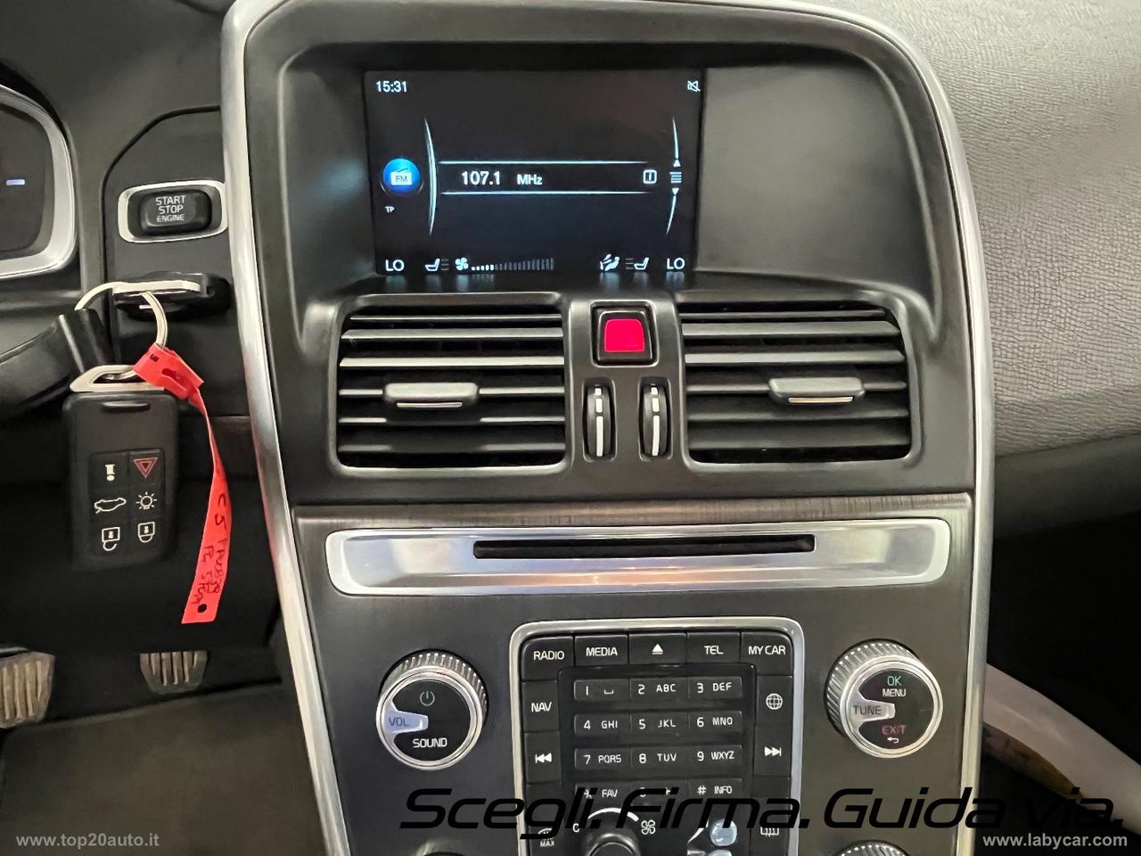 VOLVO XC60 D4 Summum|TETTO APRIBILE|PELLE|SEDILI RISC.