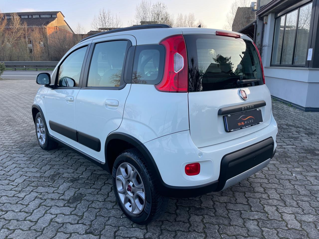 Fiat Panda 0.9 TwinAir Turbo Natural Power Lounge