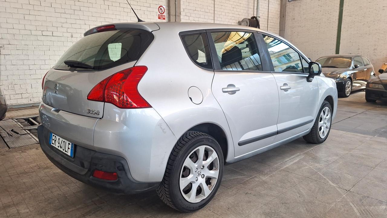 Peugeot 3008 1.6 HDi 115CV Business