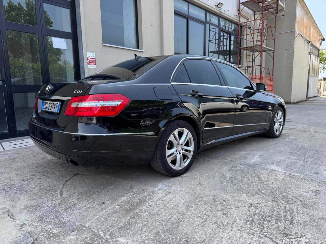 Mercedes-benz E 350 E 350 CDI BlueEFFICIENCY Avantgarde AMG